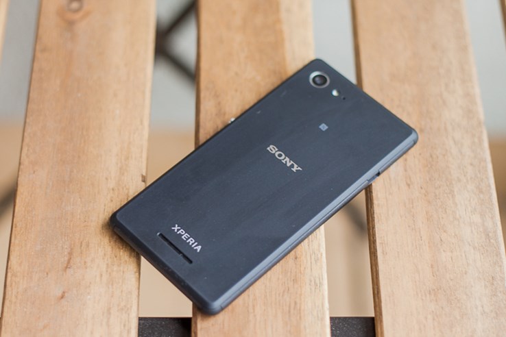 Sony Xperia E3 (1).jpg